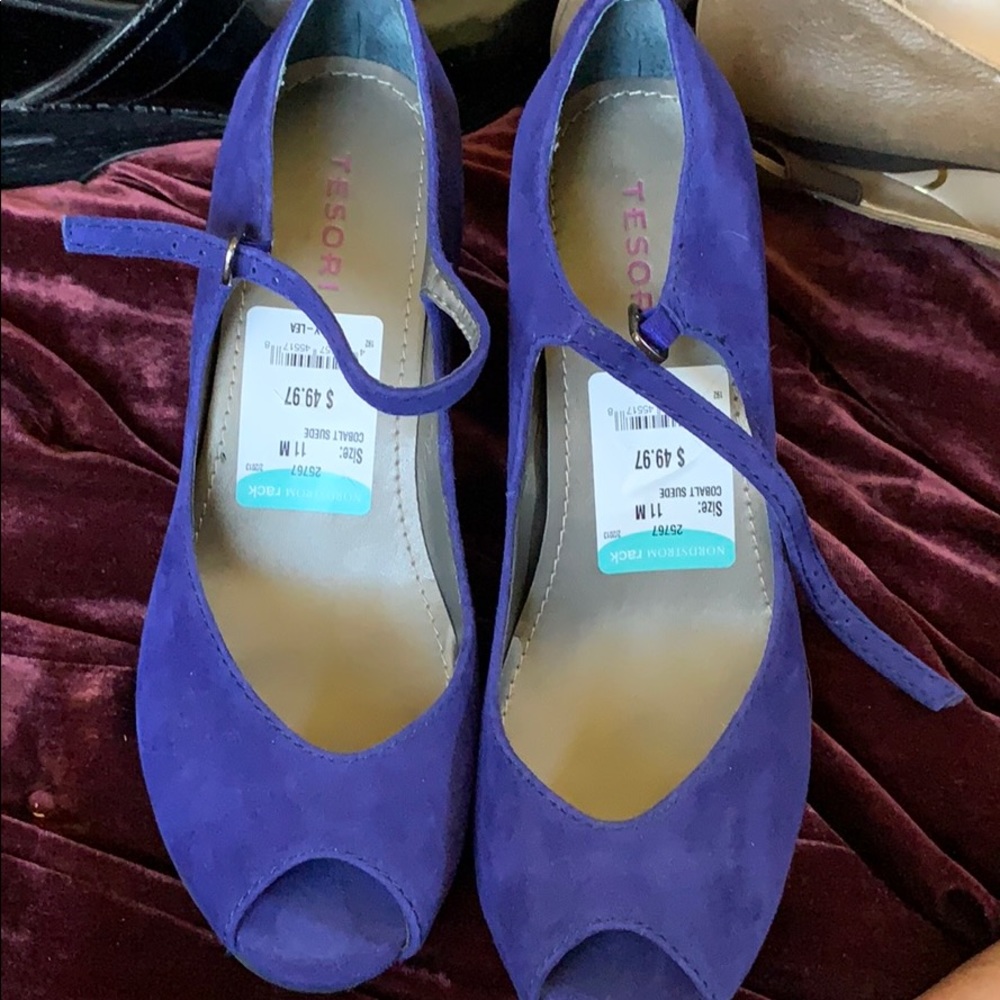Tesori cobalt blue, peep toe suede wedge